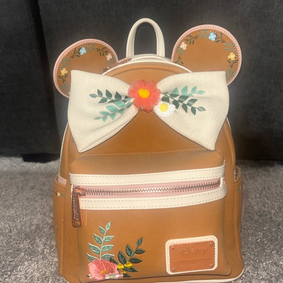 Disney loungefly backpack - Picture 1 of 7